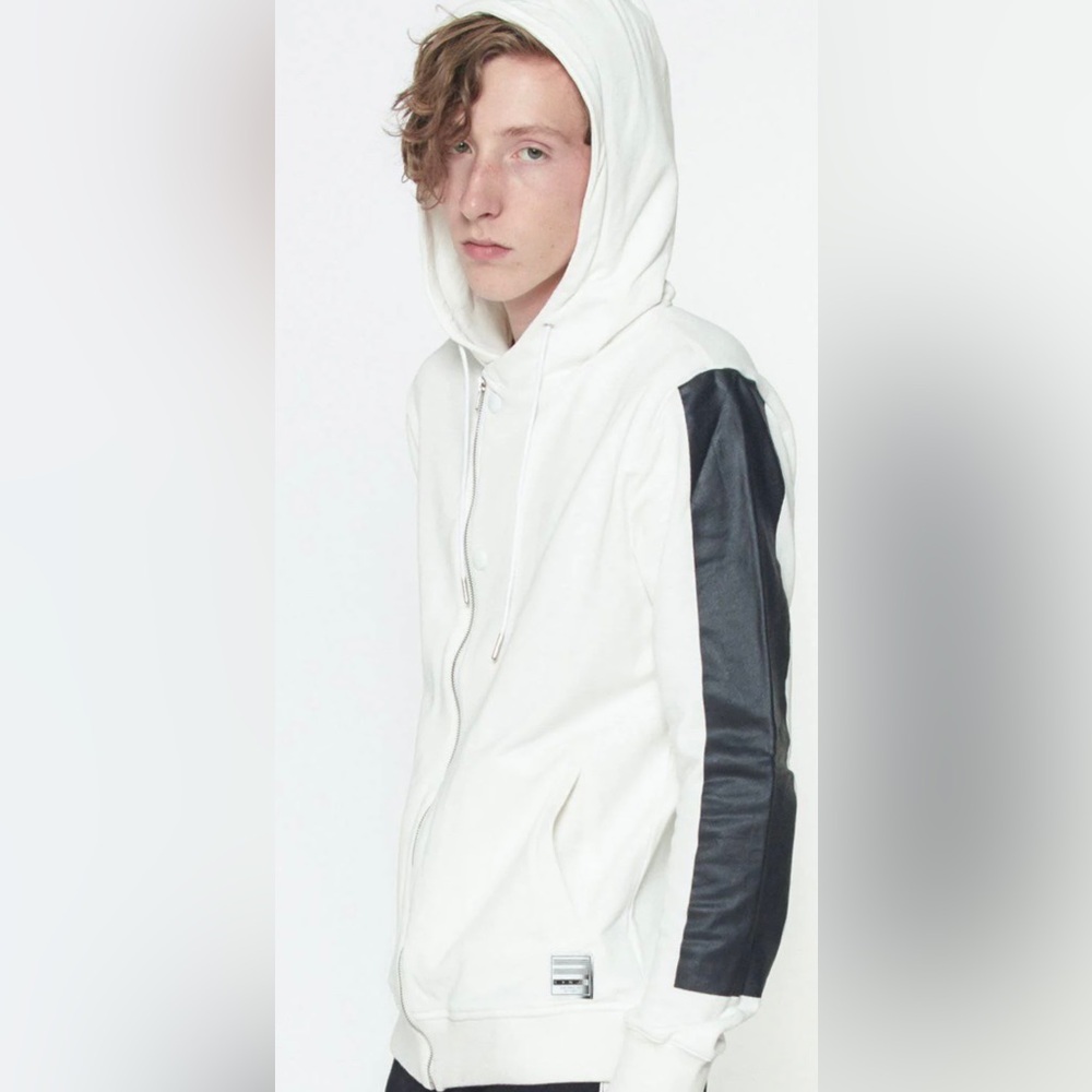 Konus men’s hoodie.  Size Small